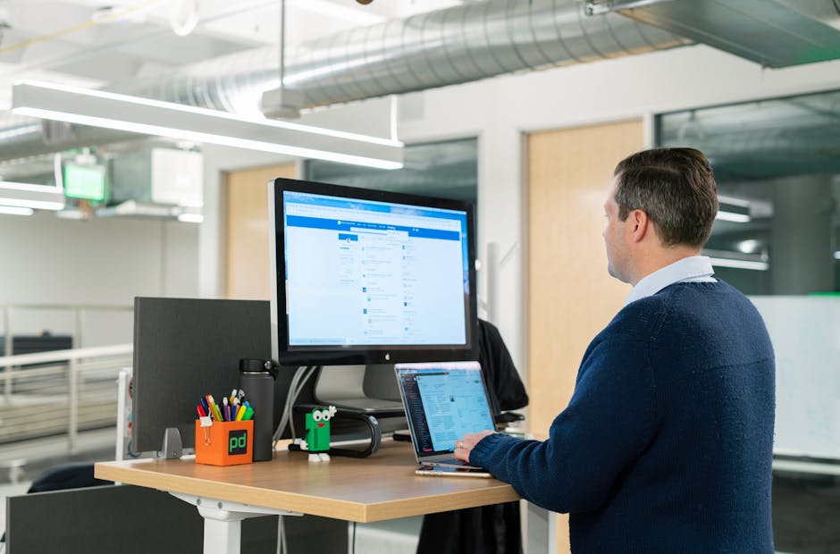 The Do’s and Don’ts of Asking for Job Referrals on LinkedIn