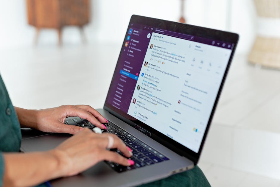 How to Network at Virtual Events Without Feeling Awkward